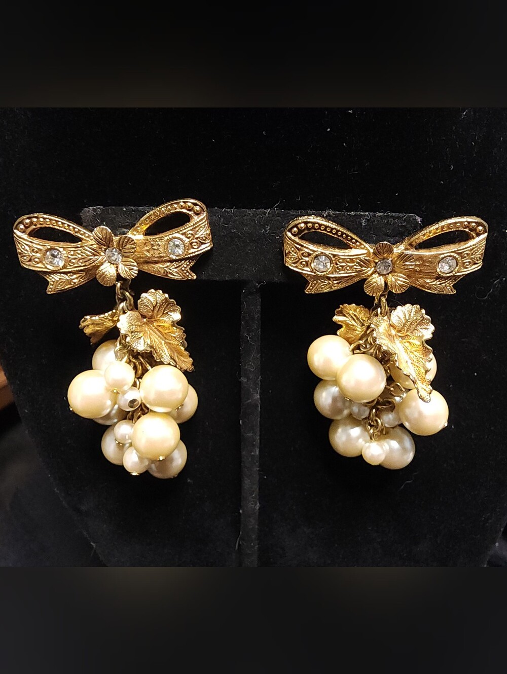 Mint VTG Kirks Folly Bow Faux Pearl Grape Cluster Pierced Earrings
